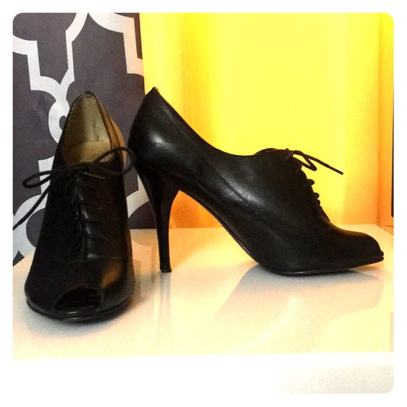 Ciao Bello-pep-toe lace up stilettos - Picture 4 of 4